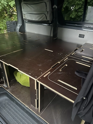 Bus-Ausbau: Modulares Stecksystem für Ladefläche (VW T6) Bild 9
