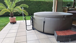 Softub Poseidon Whirlpool inklusive Zubehör Bild 2