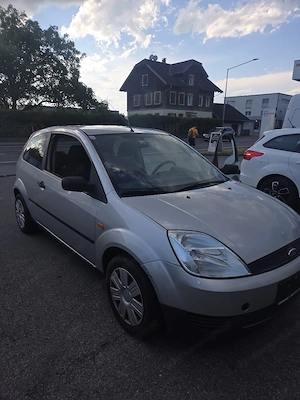 Auto ,Tüv 7 2027+4 Bild 4
