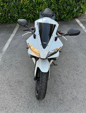 Yamaha YZF R125 Bild 4