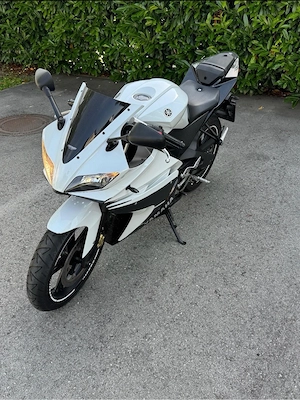 Yamaha YZF R125 Bild 5