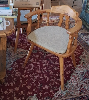 Tisch mit 5 Stühlen Bild 3