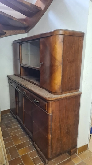Anrichte, Vitrine Bild 3