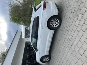 VW Touareg in weiß - super Zustand Bild 5