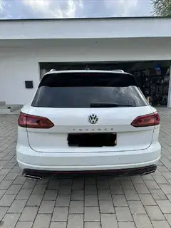 VW Touareg in weiß - super Zustand Bild 2