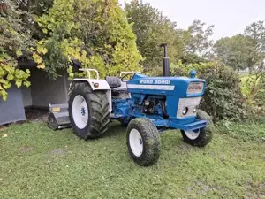 Traktor Ford 3000 Bild 2