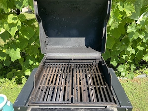 Weber Gasgrill zu verschenken Bild 2