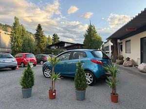 Mazda 2 TÜV.7.2027 Bild 2