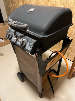 funktionsfähiger Gasgrill zu verkaufen Bild 3