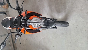 Ktm Duke 125 ccm Motorrad Bild 3