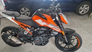 Ktm Duke 125 ccm Motorrad Bild 2