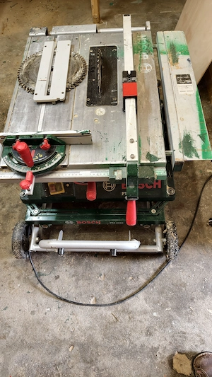 Ich verkaufe eine Bosch PTS 10 Kreissäge mit Untergestell zum selbst abholen Bild 2