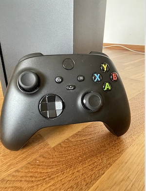 X-Box Series X, ca 1 Jahr alt, funktioniert tiptop Bild 3