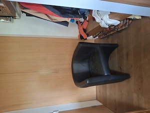 schwarzer Ledersessel Bild 3