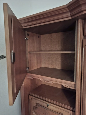 Schrank Möbel Bild 2