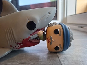 Jaws - Shark Biting Quint #760 - Funko Pop Bild 3