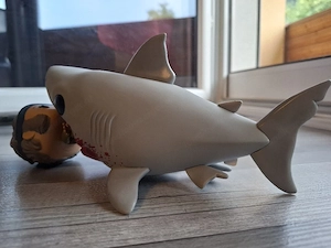 Jaws - Shark Biting Quint #760 - Funko Pop Bild 5