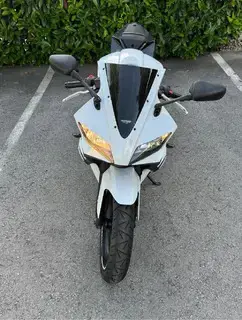 Yamaha YZF R125 Bild 4