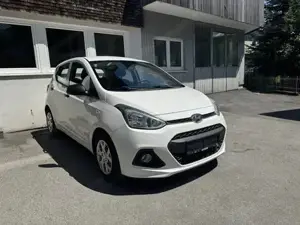 Hyundai i10 1.0 67 PS | 87.000 km | Klima | Scheckheft vollständig | TÜV  fach bereift Bild 6