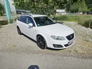 Seat Exeo ST 2.0 TDI 88kW Öamtc Pickerl 02 2027 (Audi A4 B8) Bild 2