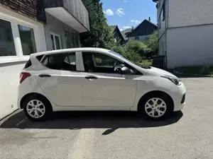 Hyundai i10 1.0 67 PS | 87.000 km | Klima | Scheckheft vollständig | TÜV  fach bereift Bild 4