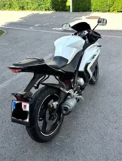 Yamaha YZF R125