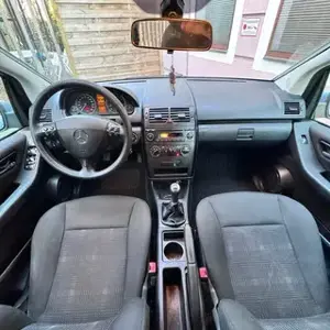 Mercedes A160 | Benziner | Baujahr 2011 | Neues Pickerl | Serviceheft Bild 10