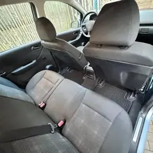 Mercedes A160 | Benziner | Baujahr 2011 | Neues Pickerl | Serviceheft Bild 8