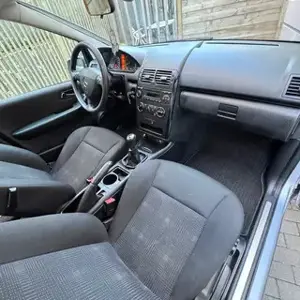 Mercedes A160 | Benziner | Baujahr 2011 | Neues Pickerl | Serviceheft Bild 6