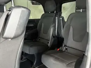 Mercedes-Benz V 220 Bild 17