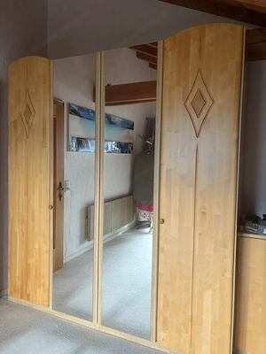Schlafzimmerschrank gross und klein