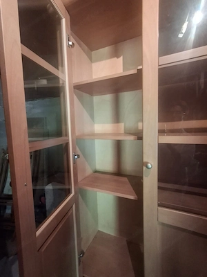 Schrank   Vitrine in Buche Bild 3