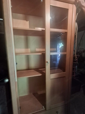 Schrank   Vitrine in Buche Bild 2