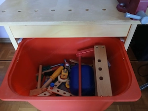 Ikea Kinder Werkbank Duktig mit Zubehör Bild 2