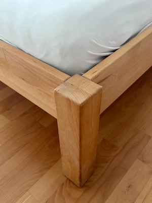 Bettgestell aus Holz inkl. Lattenroste Bild 2