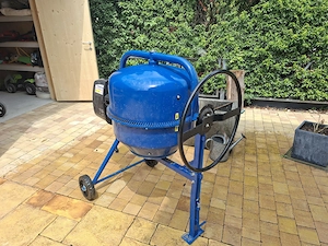 Betonmischmaschine neuwertig