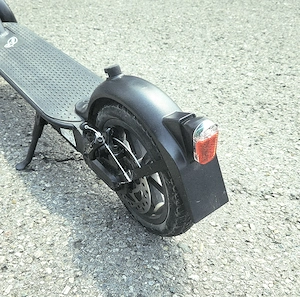 E-Scooter mit Straßenzulassung Bild 3