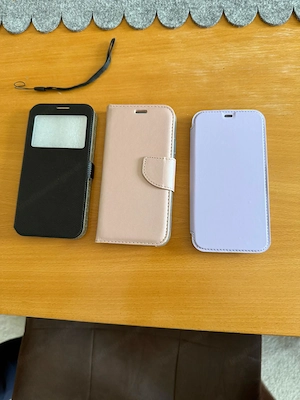 Apple iPhone XR weiss 64GB inkl. Ladegerät, Ladekabel, OVP, 3 neue Hüllen die noch original verpackt Bild 3
