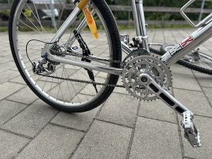 Simplon Mythos Fahrrad mit zwei Satz Reifen und Kombipedalen Bild 2