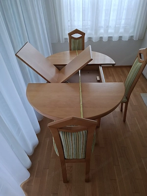 Esstisch und 5 Stühle Bild 3