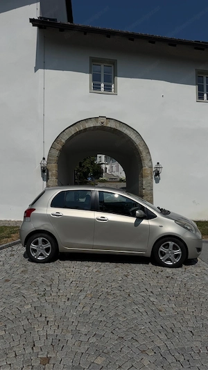 Toyota Yaris 1.4 Diesel London Edition Bild 3