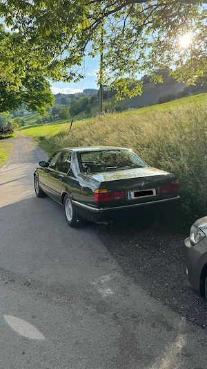 BMW 730i Oldtimer Bild 2