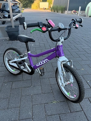 Woom 2 Kinderfahrrad 14 Zoll in Lila mit stange Bild 4