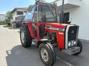 Massey Ferguson 560 -8S