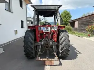 Massey Ferguson 560 -8S Bild 2