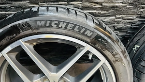 Original Mercedes GLA 45 AMG 19 Zoll Sommerräder A1564010700 Bild 10