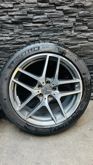 Original Mercedes GLA 45 AMG 19 Zoll Sommerräder A1564010700 Bild 3