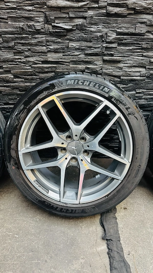 Original Mercedes GLA 45 AMG 19 Zoll Sommerräder A1564010700 Bild 9
