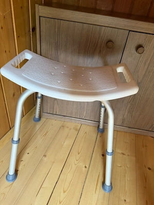 Toilettenstuhl Rollator Duschstuhl Krücke Bild 5