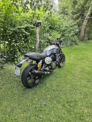 Yamaha 1300  Bild 3